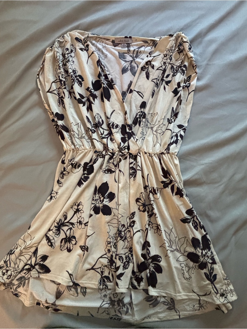 NWT White Birch Cream & Black Floral Surplice Blouse Size Small